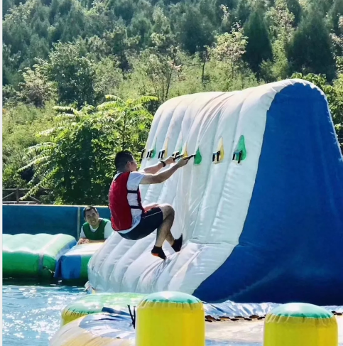 公司进行野外拓展训练,一定好牢记这些安全措施! 公司进行野外拓展训练,一定好牢记这些安全措施!